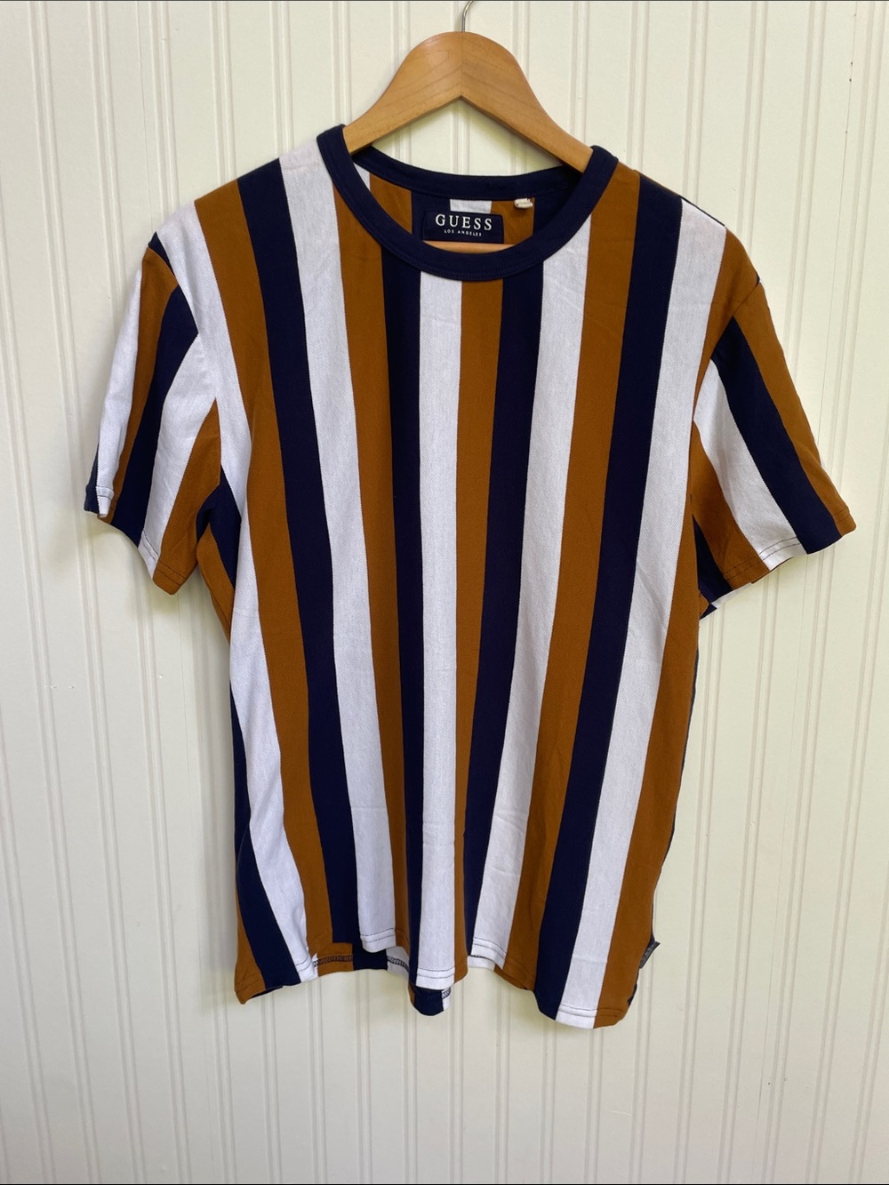 GUESS Striped Short-Sleeve Tee in Navy, White & Brown Mens size medium